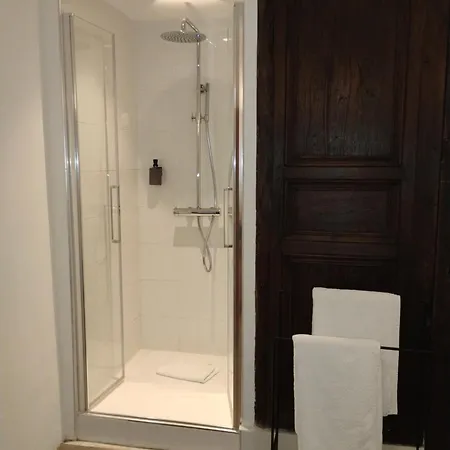 Au Ralenti Du Lierre Guest house
